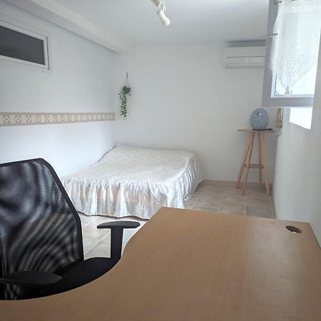 Chambre Climatisee Avec Espaces Privatifs Dont Salle De Bain Et Wc La Liviniere ภายนอก รูปภาพ